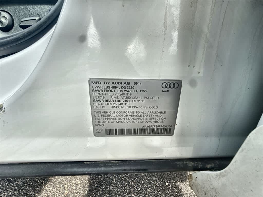 Audi Q3 Vehicle Full-screen Gallery Image 36