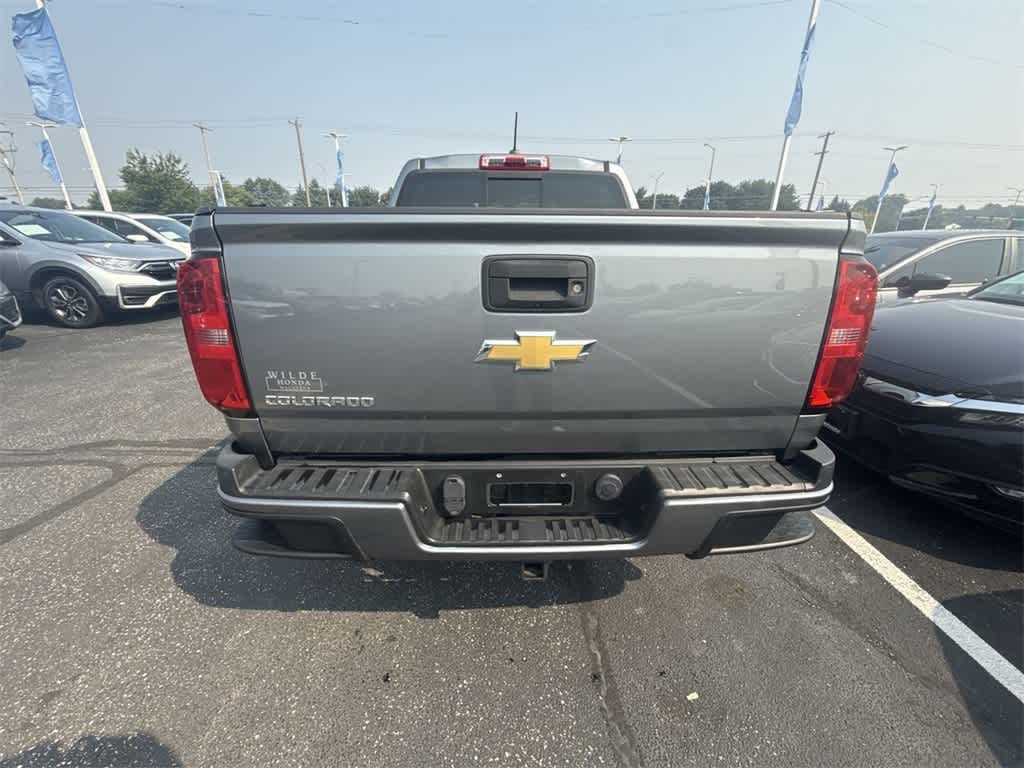 Chevrolet Colorado Vehicle Full-screen Gallery Image 11