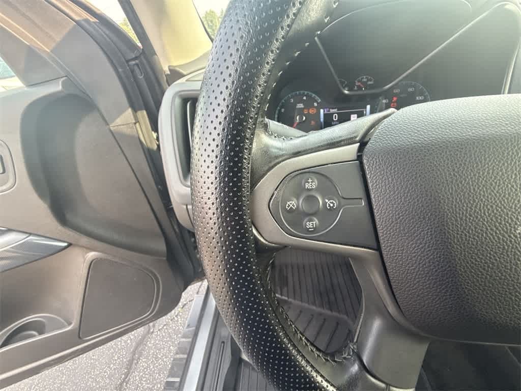 Chevrolet Colorado Vehicle Full-screen Gallery Image 22