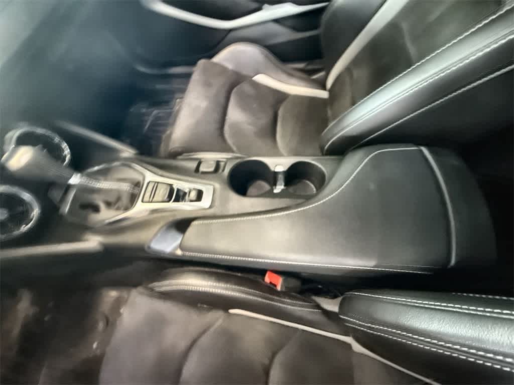 Chevrolet Camaro Vehicle Full-screen Gallery Image 24