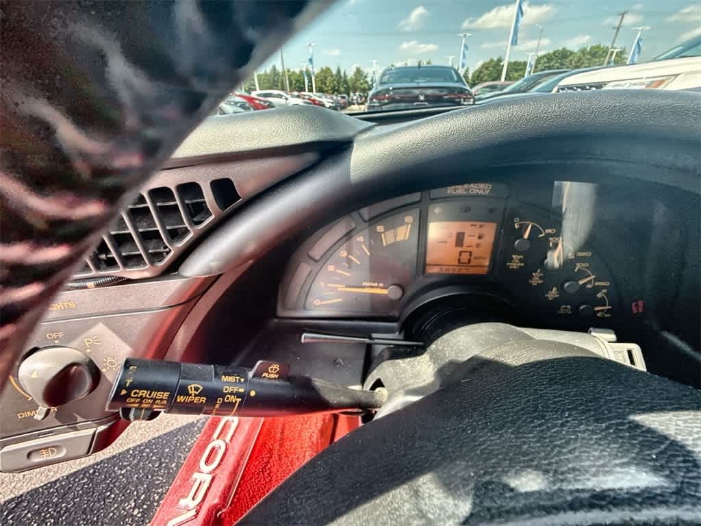 Chevrolet Corvette Vehicle Full-screen Gallery Image 22