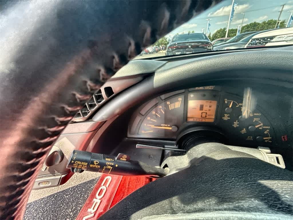 Chevrolet Corvette Vehicle Full-screen Gallery Image 23