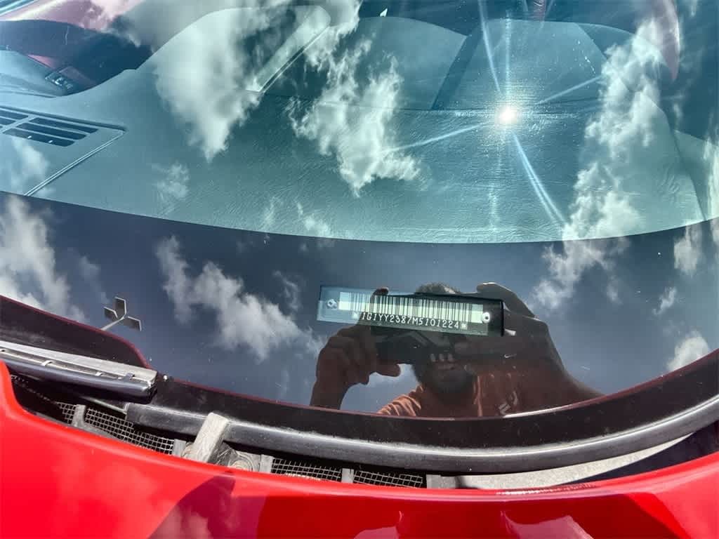 Chevrolet Corvette Vehicle Full-screen Gallery Image 30