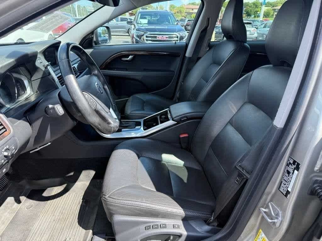 Volvo XC70 Vehicle Full-screen Gallery Image 13