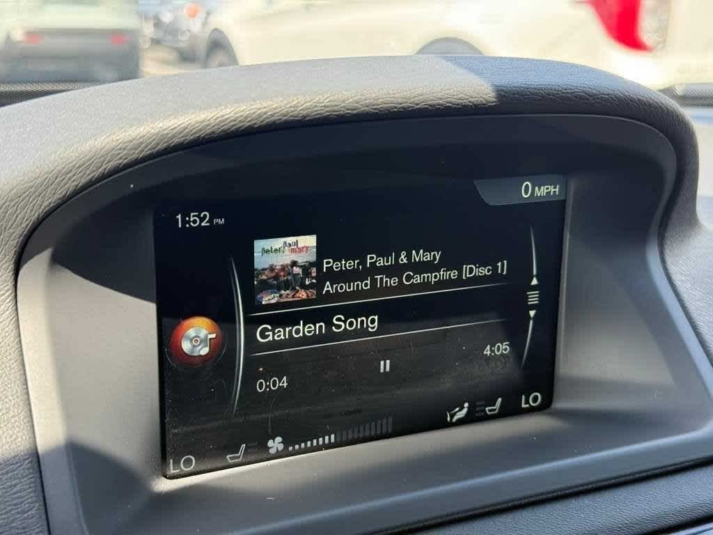 Volvo XC70 Vehicle Full-screen Gallery Image 18