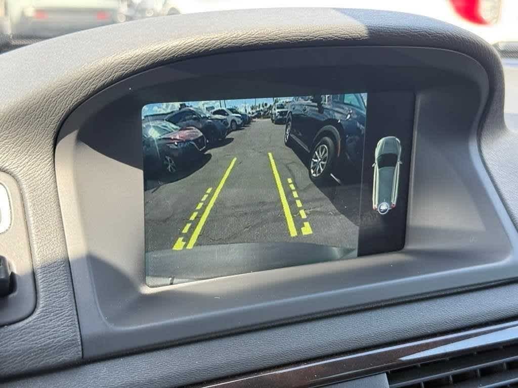 Volvo XC70 Vehicle Full-screen Gallery Image 19