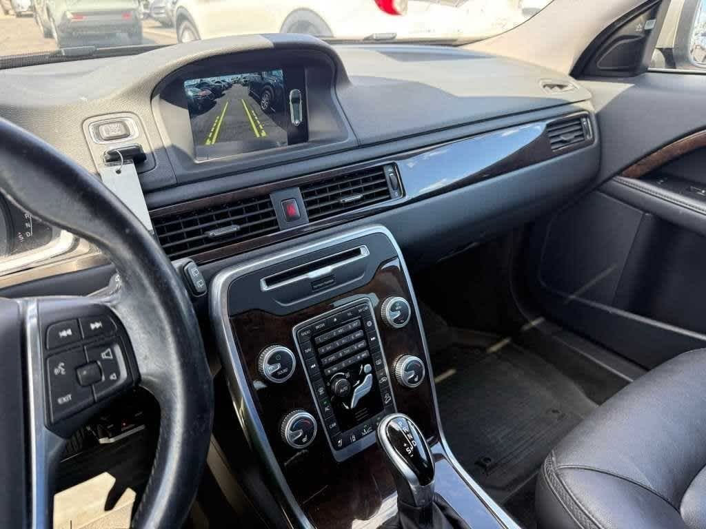 Volvo XC70 Vehicle Full-screen Gallery Image 20