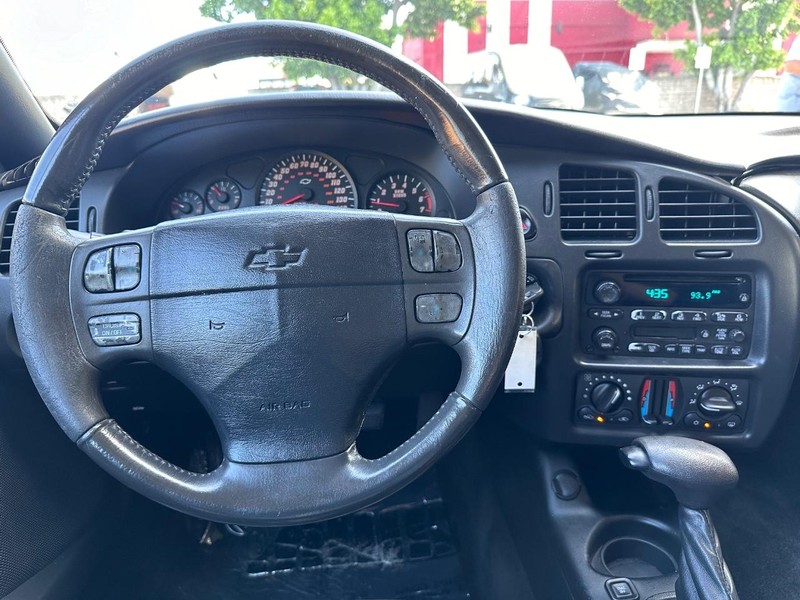 Chevrolet Monte Carlo Vehicle Full-screen Gallery Image 14