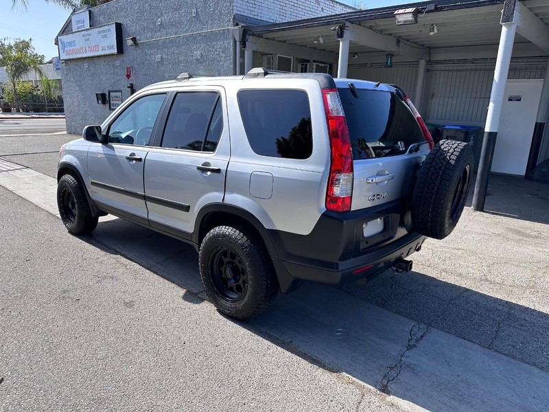 Honda CR-V Vehicle Full-screen Gallery Image 03