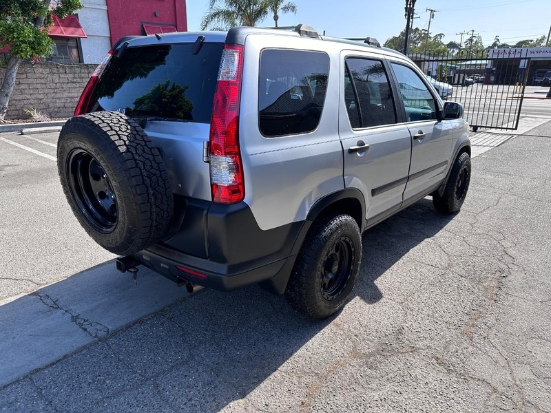 Honda CR-V Vehicle Full-screen Gallery Image 05