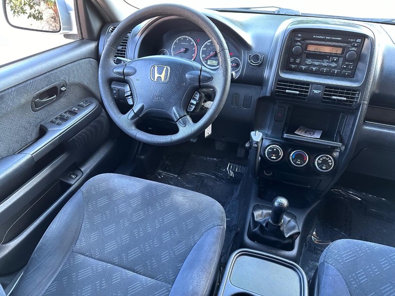 Honda CR-V Vehicle Full-screen Gallery Image 14