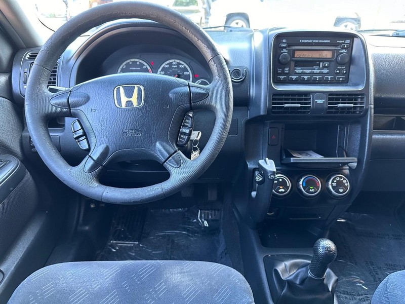 Honda CR-V Vehicle Full-screen Gallery Image 16