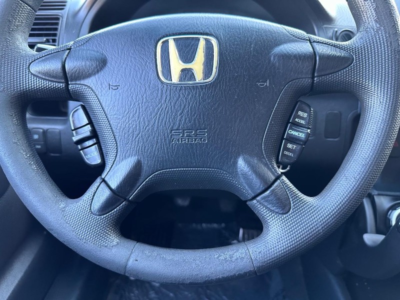 Honda CR-V Vehicle Full-screen Gallery Image 17