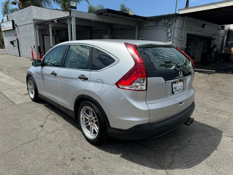 Honda CR-V Vehicle Full-screen Gallery Image 03