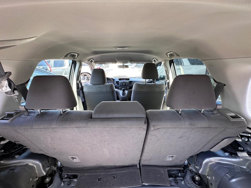 Honda CR-V Vehicle Full-screen Gallery Image 12