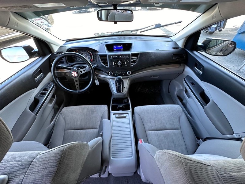 Honda CR-V Vehicle Full-screen Gallery Image 13