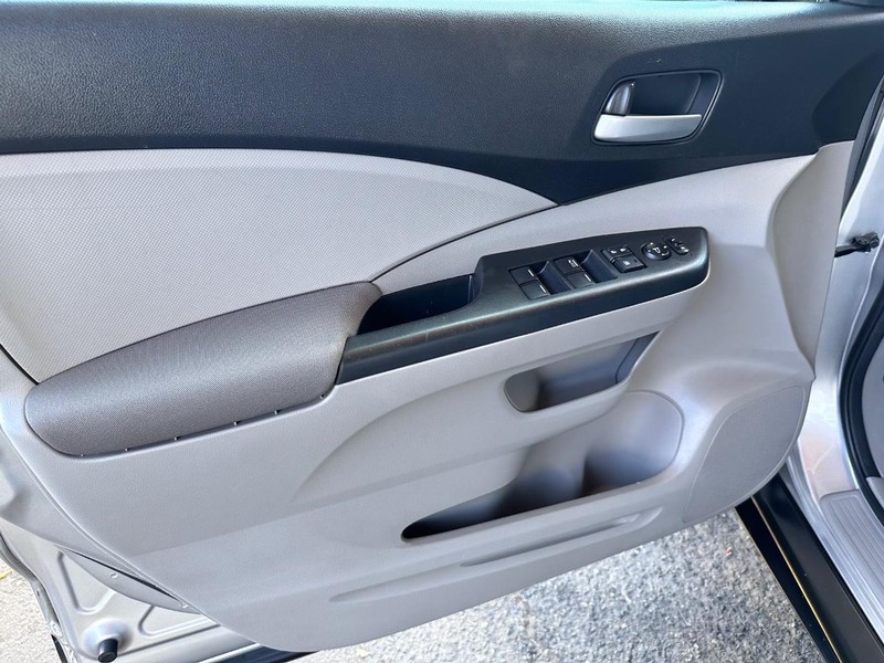 Honda CR-V Vehicle Full-screen Gallery Image 18