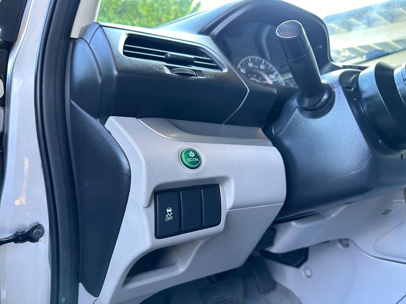 Honda CR-V Vehicle Full-screen Gallery Image 19