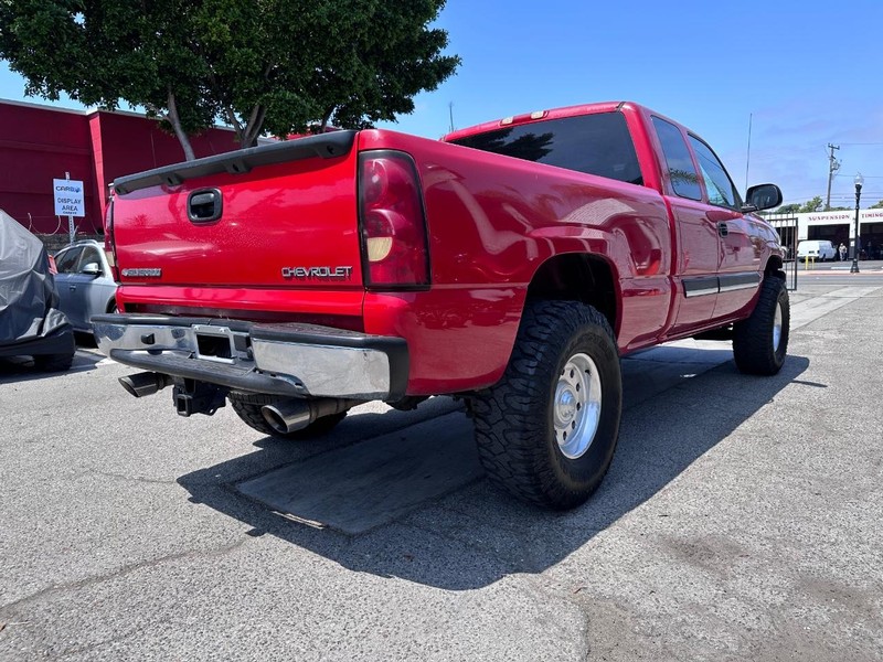 Chevrolet Silverado 1500 Vehicle Full-screen Gallery Image 05