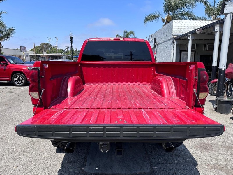 Chevrolet Silverado 1500 Vehicle Full-screen Gallery Image 12