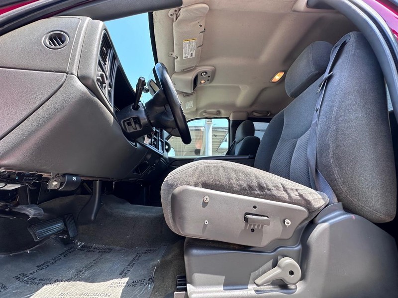 Chevrolet Silverado 1500 Vehicle Full-screen Gallery Image 22