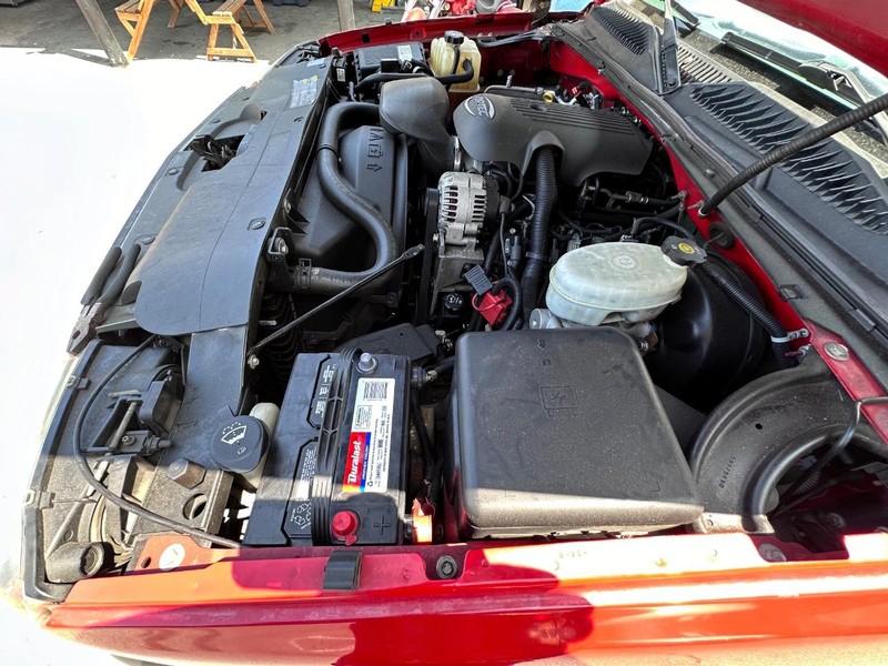 Chevrolet Silverado 1500 Vehicle Full-screen Gallery Image 27