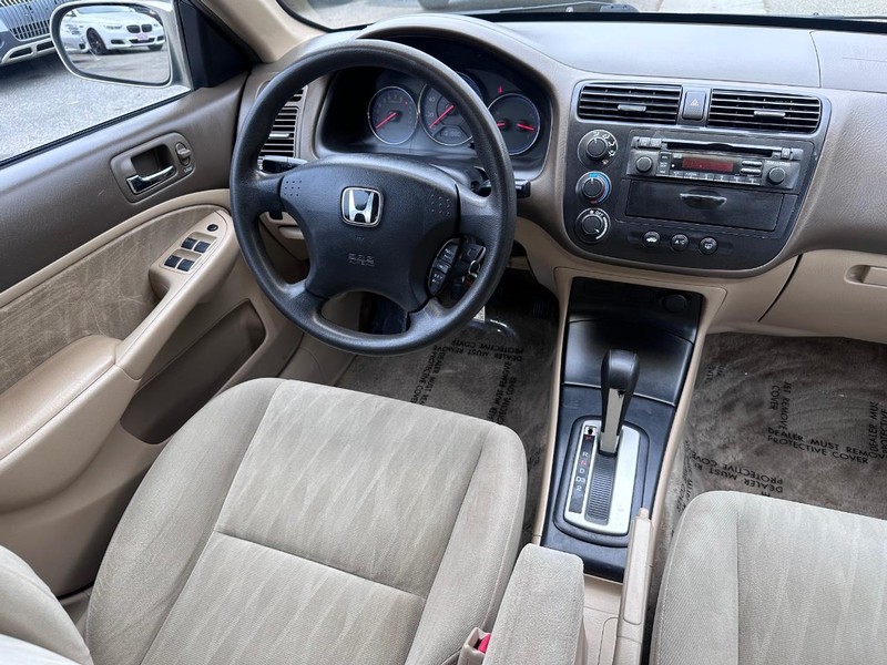 Honda Civic Vehicle Full-screen Gallery Image 12