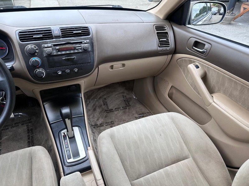 Honda Civic Vehicle Full-screen Gallery Image 13