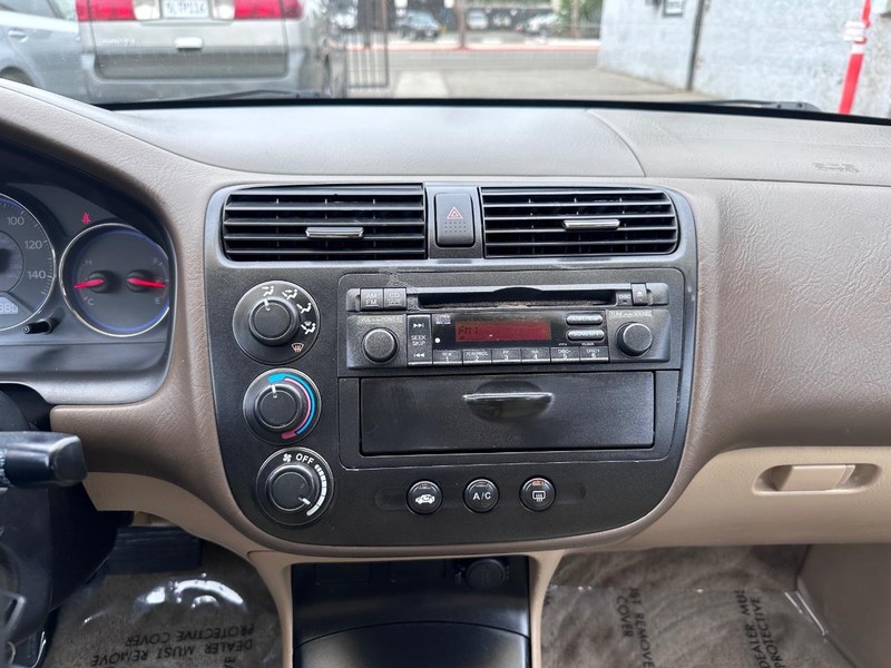 Honda Civic Vehicle Full-screen Gallery Image 16