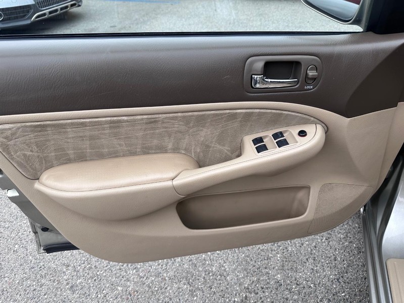 Honda Civic Vehicle Full-screen Gallery Image 18