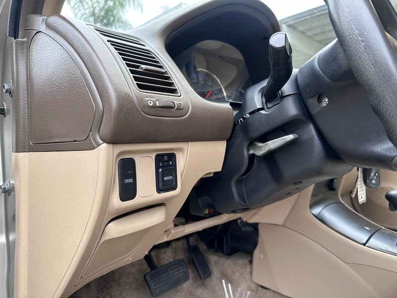 Honda Civic Vehicle Full-screen Gallery Image 20