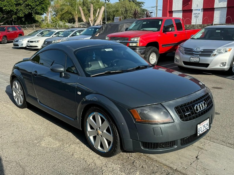 Audi TT Vehicle Full-screen Gallery Image 06
