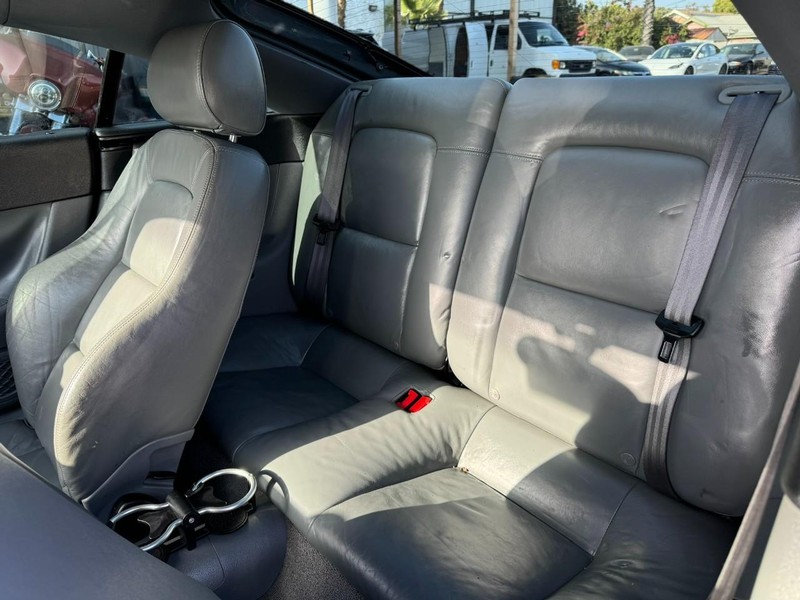 Audi TT Vehicle Full-screen Gallery Image 11