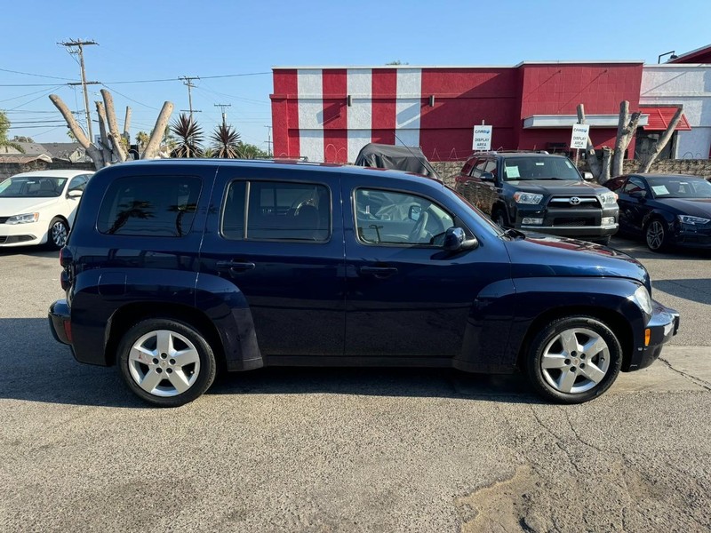 Chevrolet HHR Vehicle Full-screen Gallery Image 06