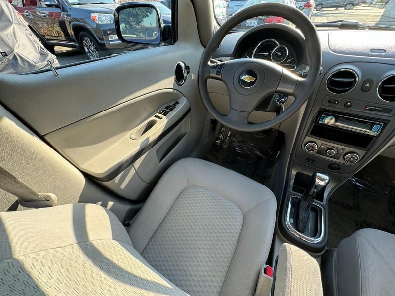 Chevrolet HHR Vehicle Full-screen Gallery Image 17