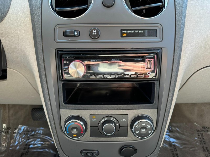 Chevrolet HHR Vehicle Full-screen Gallery Image 20