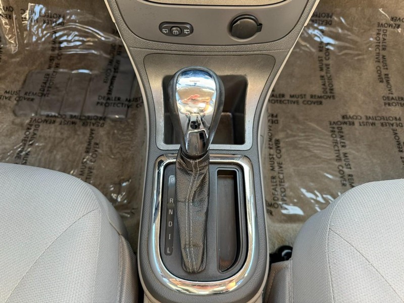 Chevrolet HHR Vehicle Full-screen Gallery Image 21