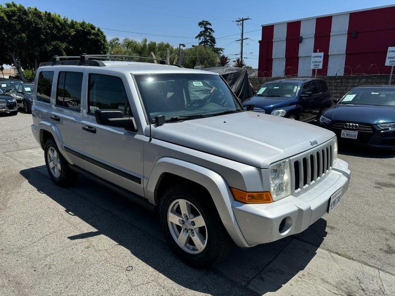 Jeep Commander Vehicle Full-screen Gallery Image 07