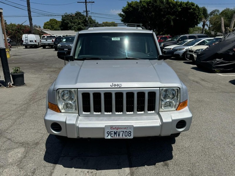 Jeep Commander Vehicle Full-screen Gallery Image 08