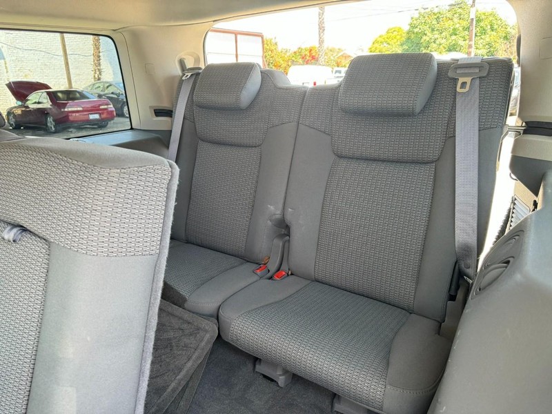 Jeep Commander Vehicle Full-screen Gallery Image 12