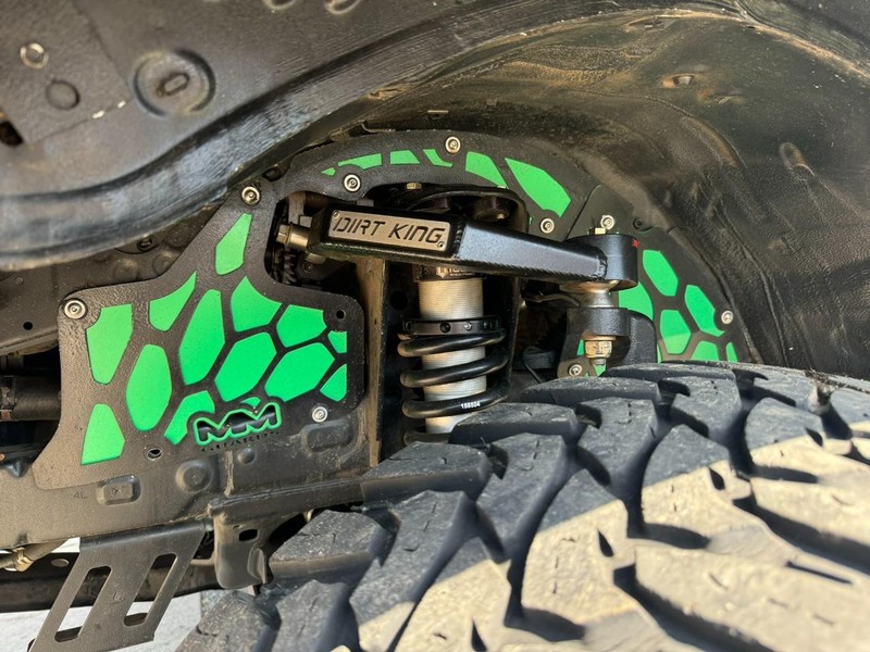 Toyota Tacoma 4WD Vehicle Full-screen Gallery Image 10