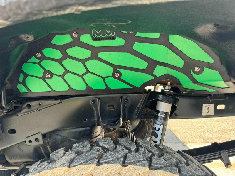 Toyota Tacoma 4WD Vehicle Full-screen Gallery Image 12