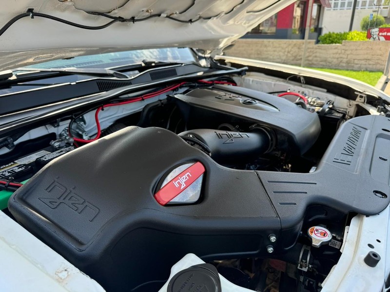 Toyota Tacoma 4WD Vehicle Full-screen Gallery Image 33