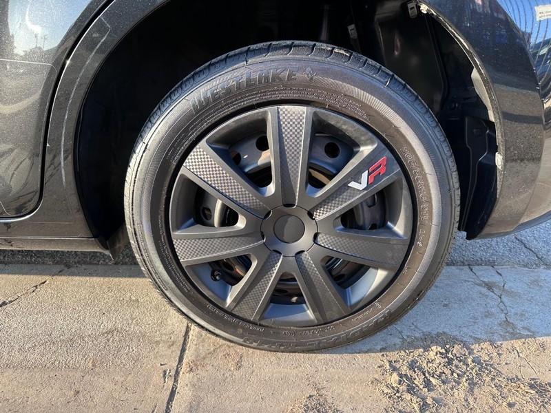 Scion xB Vehicle Full-screen Gallery Image 10