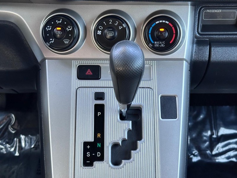 Scion xB Vehicle Full-screen Gallery Image 22