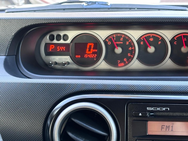 Scion xB Vehicle Full-screen Gallery Image 23