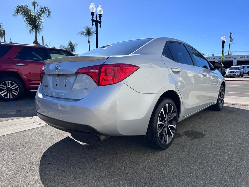 Toyota Corolla Vehicle Full-screen Gallery Image 05