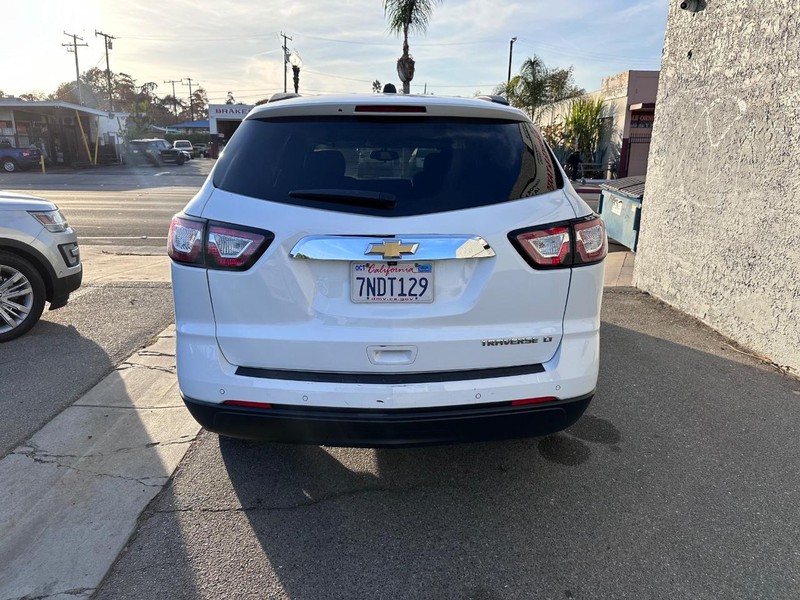 Chevrolet Traverse Vehicle Full-screen Gallery Image 04