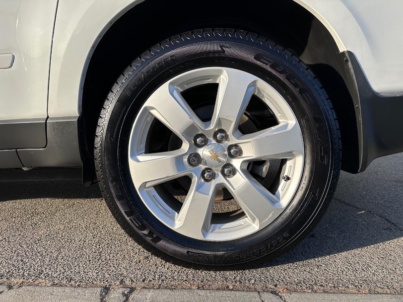 Chevrolet Traverse Vehicle Full-screen Gallery Image 12