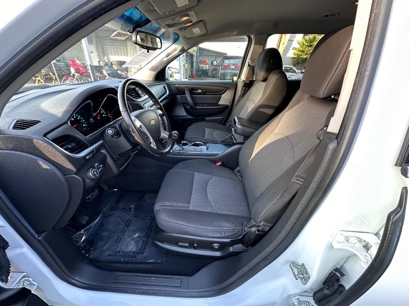 Chevrolet Traverse Vehicle Full-screen Gallery Image 13